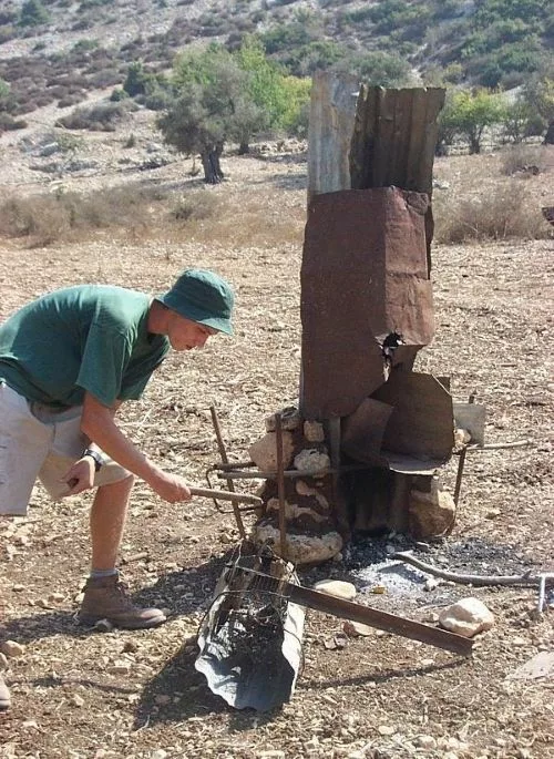 An oven constructed from found materials. Bushcraft - Part 5 Survival Fire Crafting